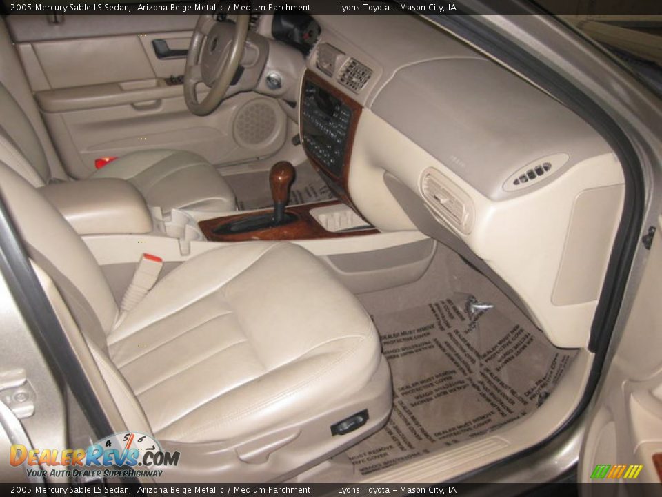 2005 Mercury Sable LS Sedan Arizona Beige Metallic / Medium Parchment Photo #14