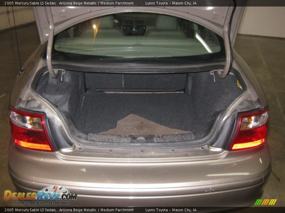 2005 Mercury Sable LS Sedan Arizona Beige Metallic / Medium Parchment Photo #17
