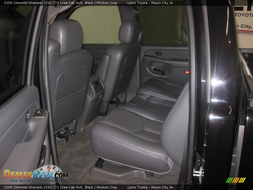 2006 Chevrolet Silverado 1500 Z71 Crew Cab 4x4 Black / Medium Gray Photo #8