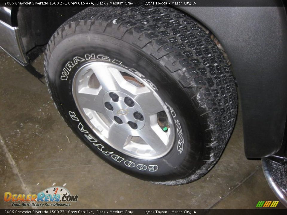 2006 Chevrolet Silverado 1500 Z71 Crew Cab 4x4 Black / Medium Gray Photo #21