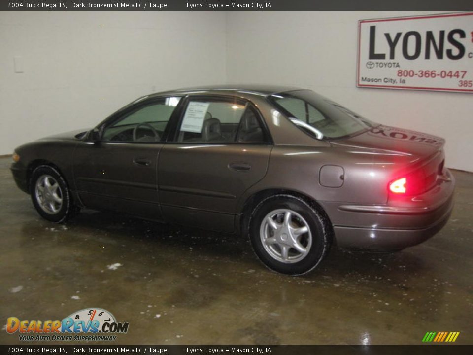 2004 Buick Regal LS Dark Bronzemist Metallic / Taupe Photo #6