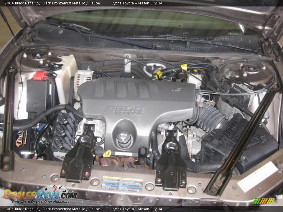 2004 Buick Regal LS Dark Bronzemist Metallic / Taupe Photo #20