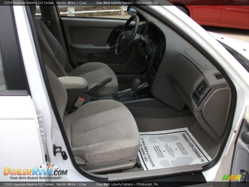 2006 Hyundai Elantra GLS Sedan Nordic White / Gray Photo #11