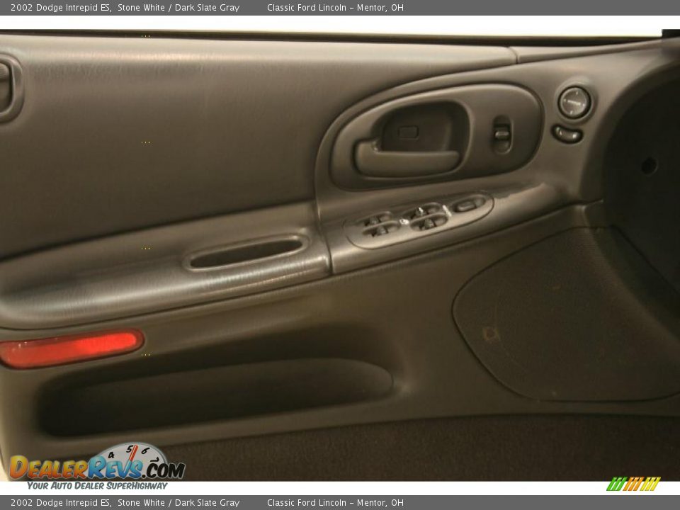 2002 Dodge Intrepid ES Stone White / Dark Slate Gray Photo #8
