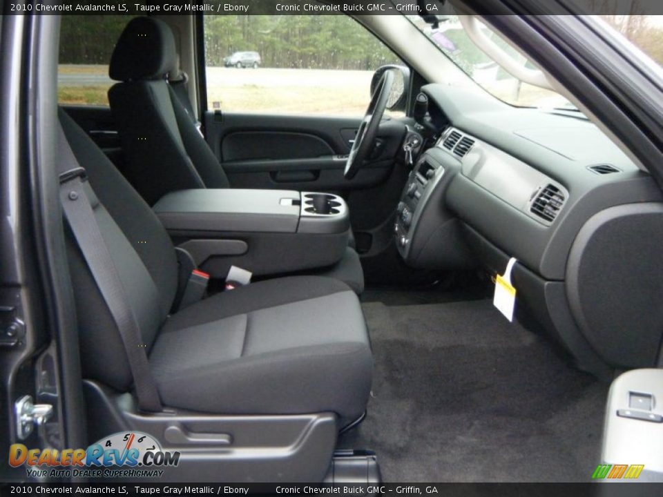 2010 Chevrolet Avalanche LS Taupe Gray Metallic / Ebony Photo #14