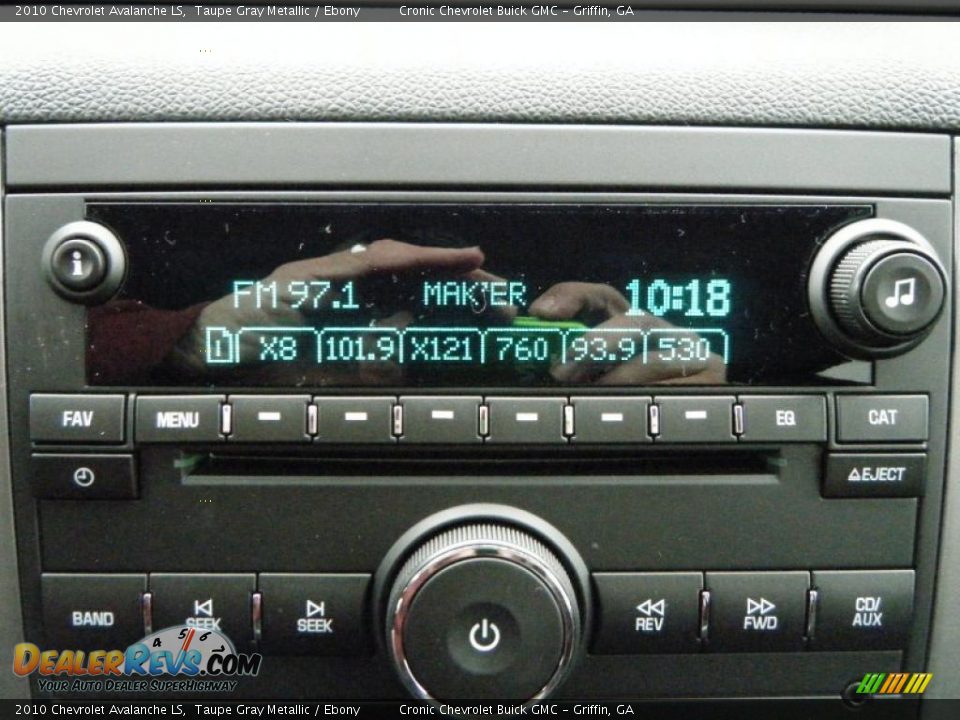 2010 Chevrolet Avalanche LS Taupe Gray Metallic / Ebony Photo #18