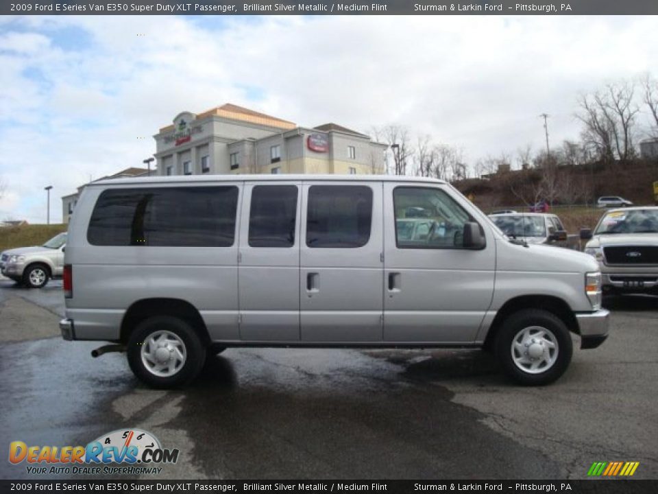 2009 Ford E Series Van E350 Super Duty XLT Passenger Brilliant Silver Metallic / Medium Flint Photo #2