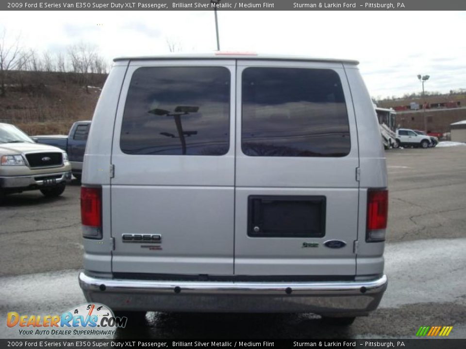 2009 Ford E Series Van E350 Super Duty XLT Passenger Brilliant Silver Metallic / Medium Flint Photo #4