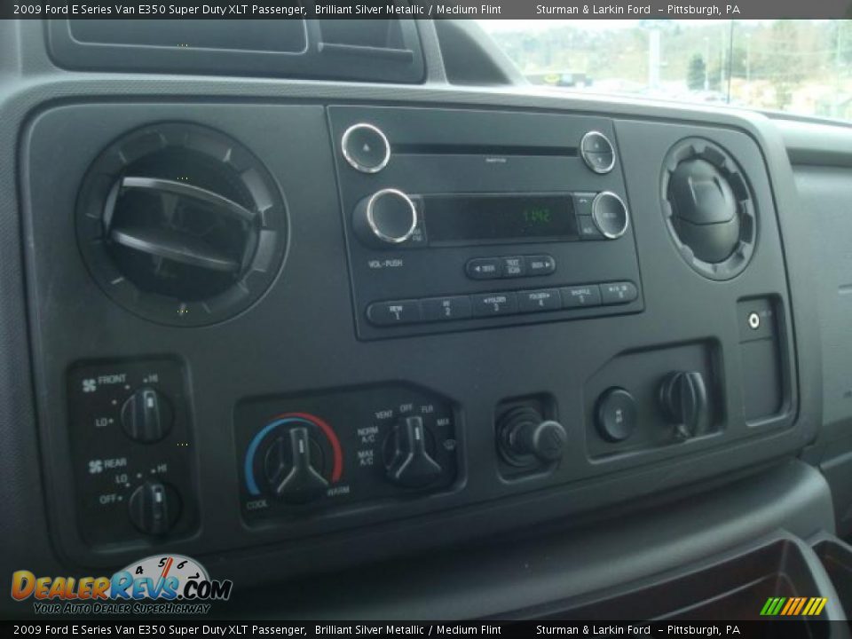 2009 Ford E Series Van E350 Super Duty XLT Passenger Brilliant Silver Metallic / Medium Flint Photo #9