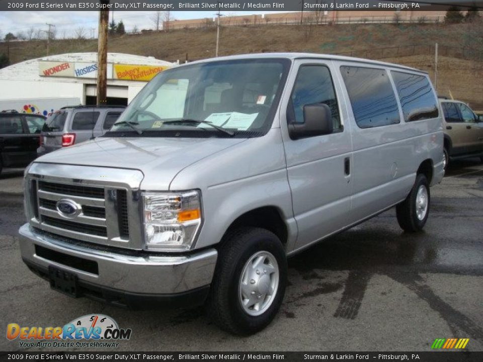 2009 Ford E Series Van E350 Super Duty XLT Passenger Brilliant Silver Metallic / Medium Flint Photo #10