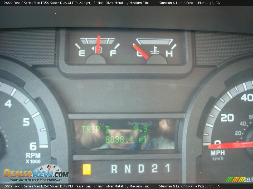 2009 Ford E Series Van E350 Super Duty XLT Passenger Brilliant Silver Metallic / Medium Flint Photo #20