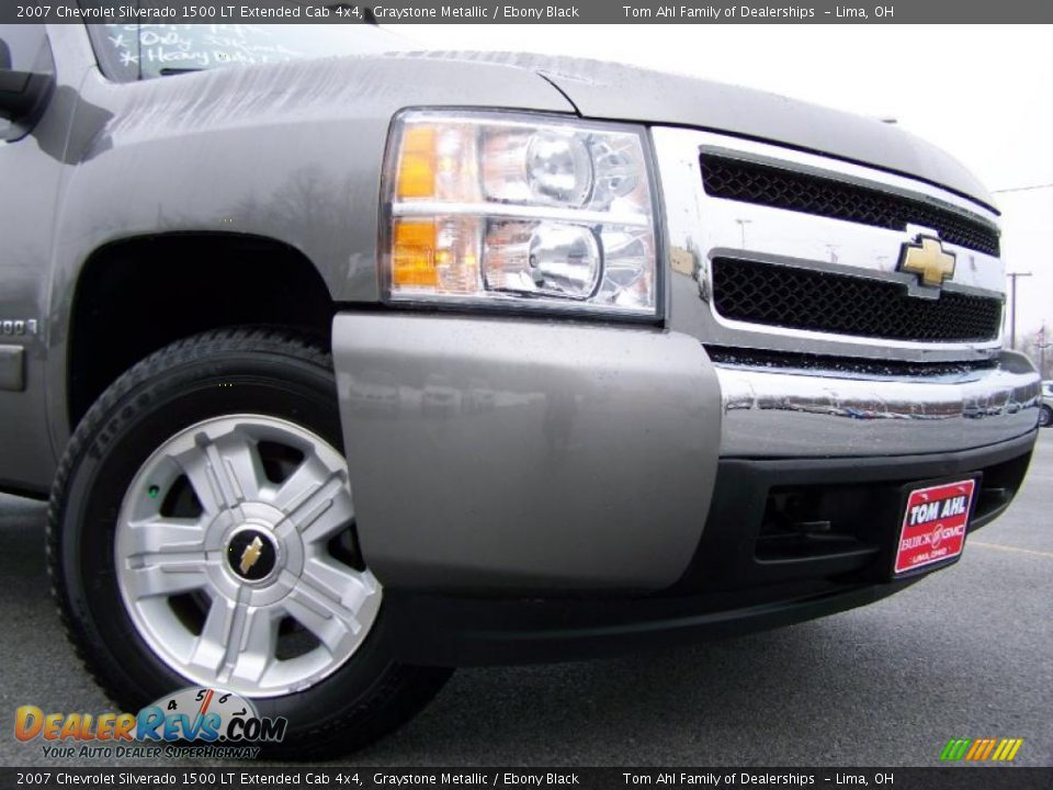 2007 Chevrolet Silverado 1500 LT Extended Cab 4x4 Graystone Metallic / Ebony Black Photo #2