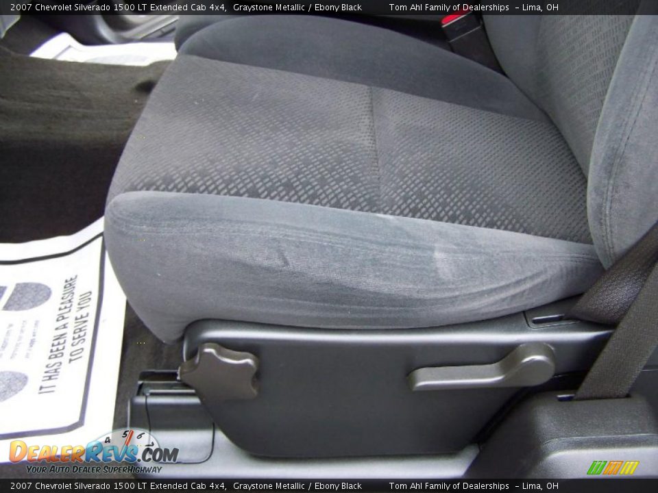 2007 Chevrolet Silverado 1500 LT Extended Cab 4x4 Graystone Metallic / Ebony Black Photo #11
