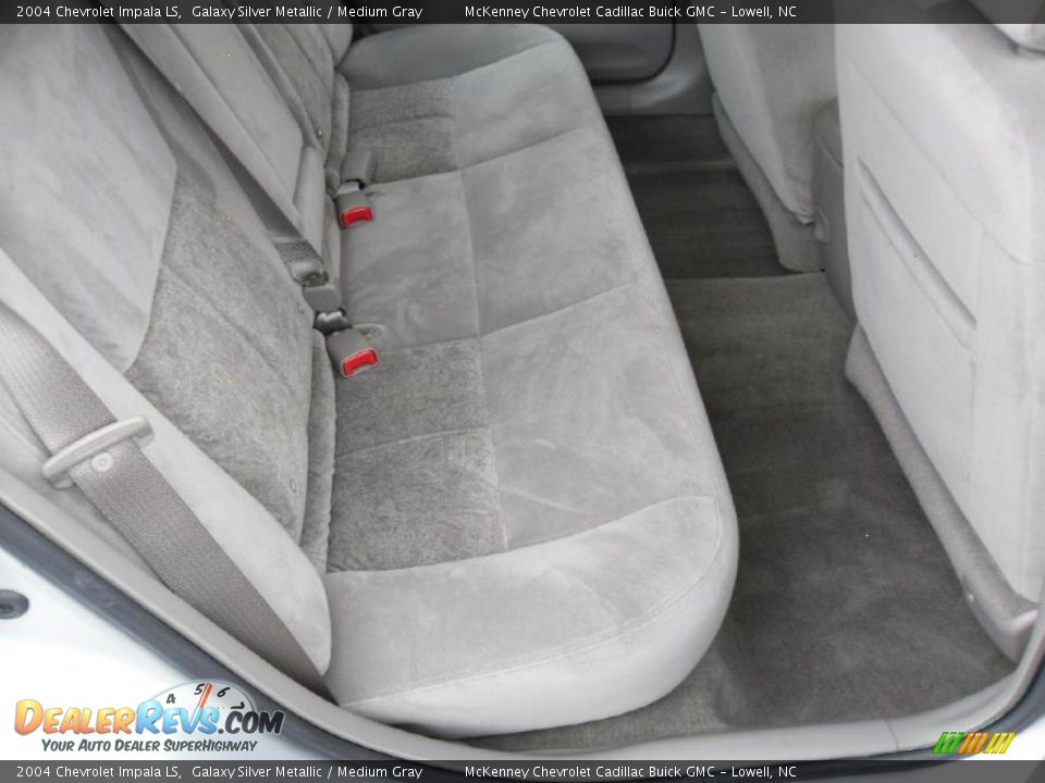 2004 Chevrolet Impala LS Galaxy Silver Metallic / Medium Gray Photo #18