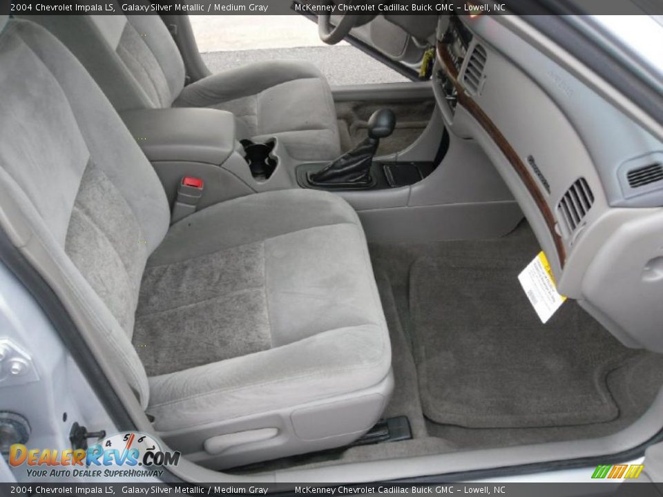 2004 Chevrolet Impala LS Galaxy Silver Metallic / Medium Gray Photo #19