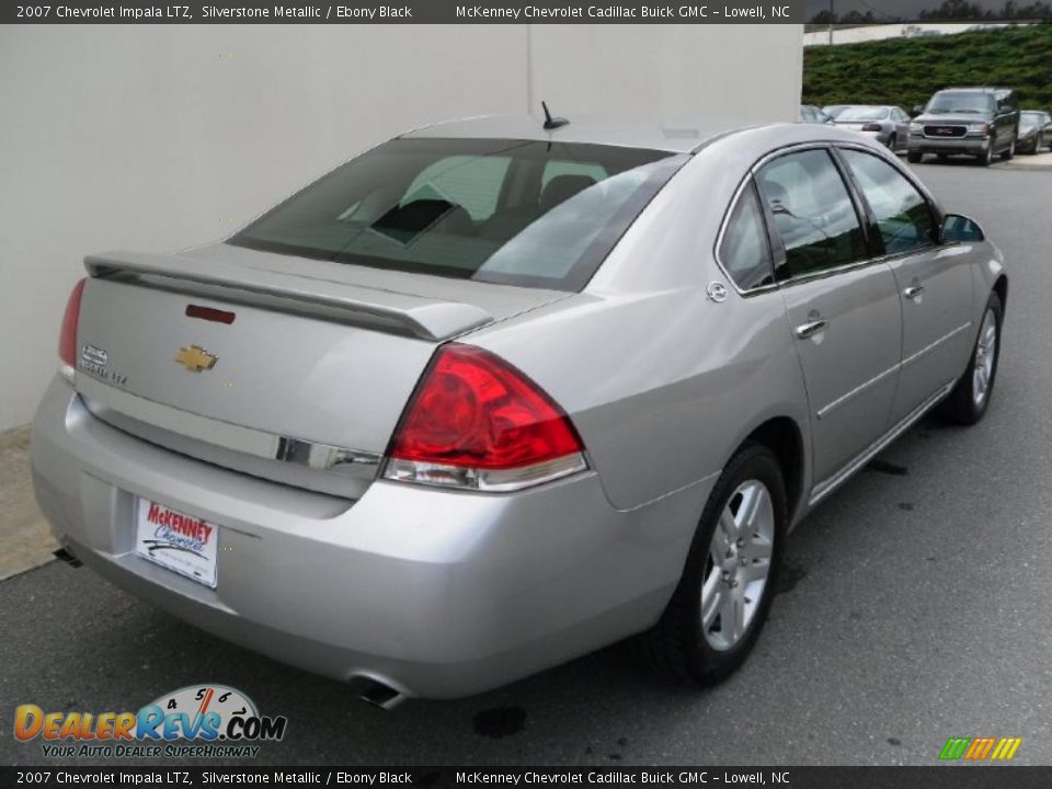 2007 Chevrolet Impala LTZ Silverstone Metallic / Ebony Black Photo #4