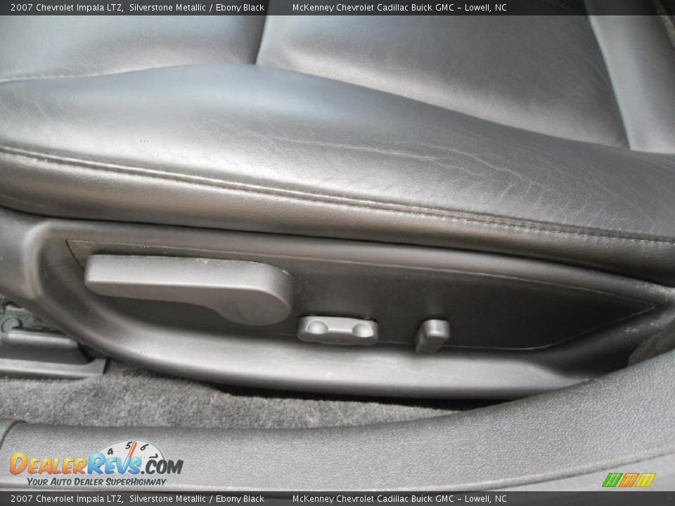 2007 Chevrolet Impala LTZ Silverstone Metallic / Ebony Black Photo #9