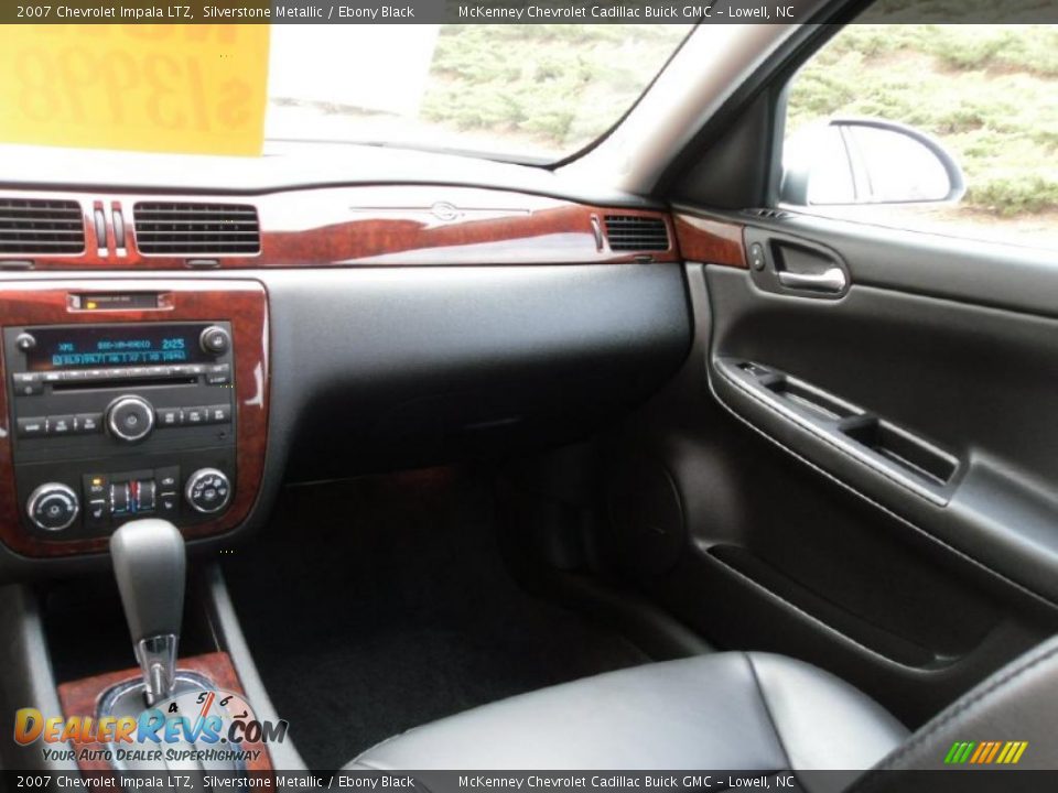 2007 Chevrolet Impala LTZ Silverstone Metallic / Ebony Black Photo #16