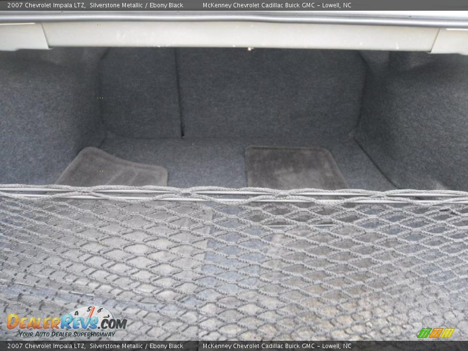 2007 Chevrolet Impala LTZ Silverstone Metallic / Ebony Black Photo #17