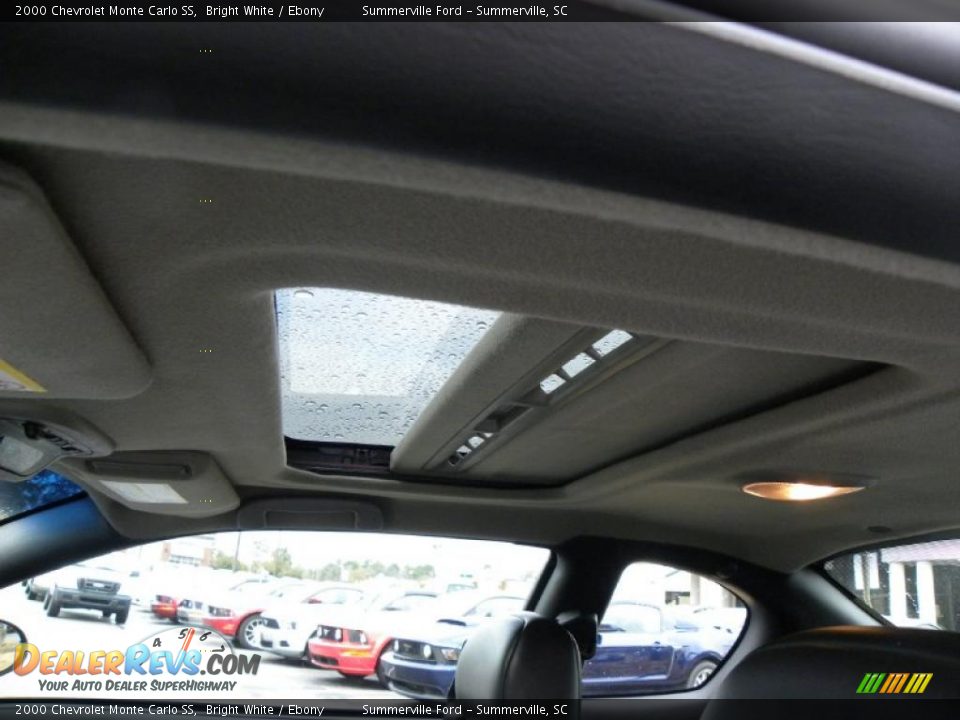 2000 Chevrolet Monte Carlo SS Bright White / Ebony Photo #7