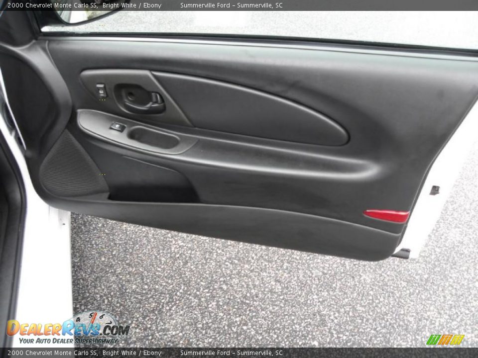 2000 Chevrolet Monte Carlo SS Bright White / Ebony Photo #9