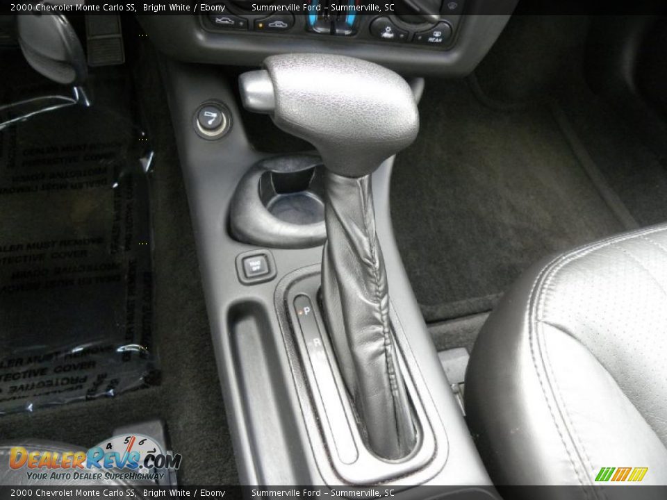 2000 Chevrolet Monte Carlo SS Bright White / Ebony Photo #17