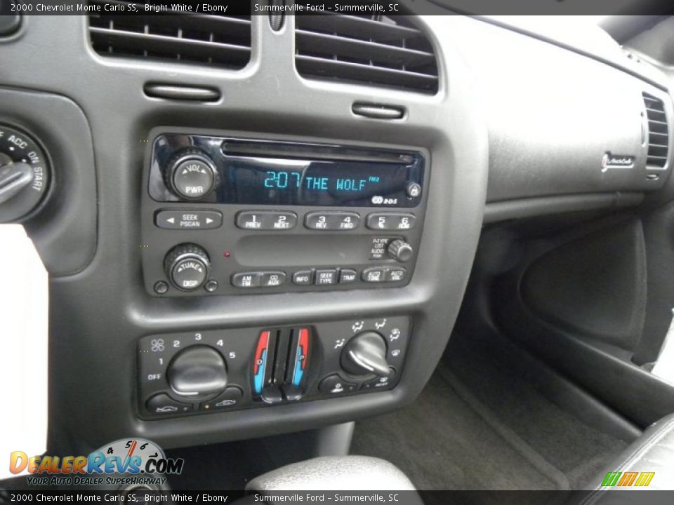 2000 Chevrolet Monte Carlo SS Bright White / Ebony Photo #18