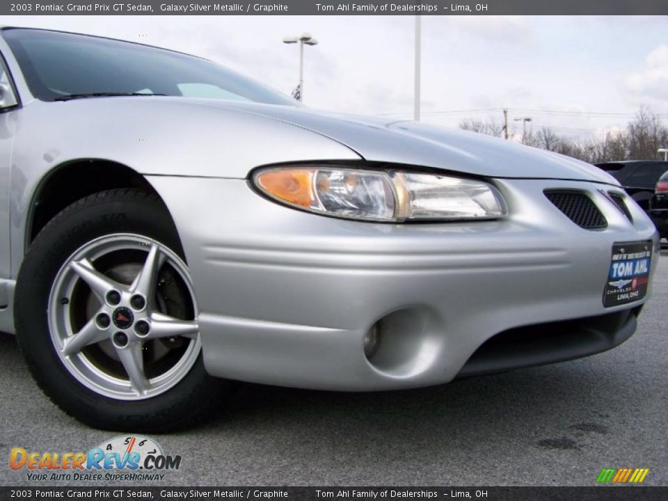 2003 Pontiac Grand Prix GT Sedan Galaxy Silver Metallic / Graphite Photo #2
