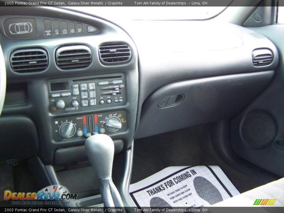 2003 Pontiac Grand Prix GT Sedan Galaxy Silver Metallic / Graphite Photo #18