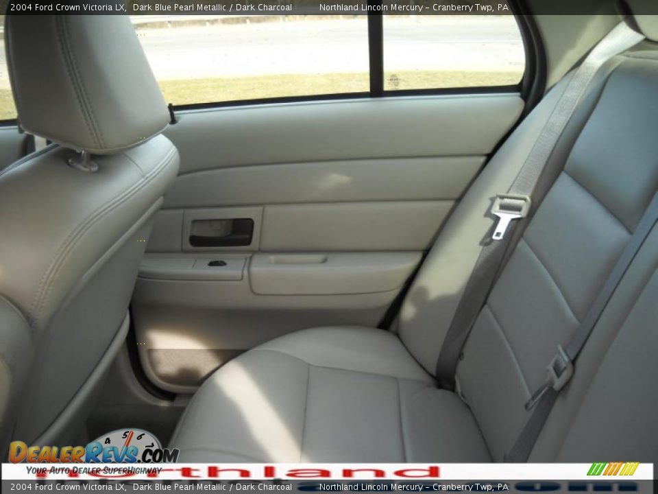 2004 Ford Crown Victoria LX Dark Blue Pearl Metallic / Dark Charcoal Photo #12