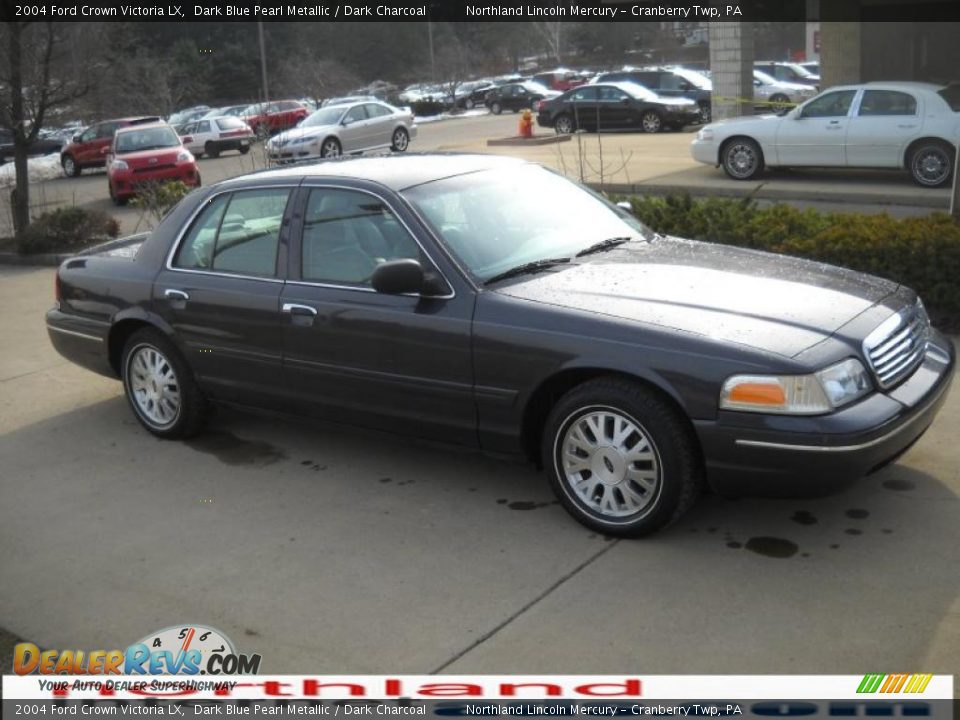 2004 Ford Crown Victoria LX Dark Blue Pearl Metallic / Dark Charcoal Photo #15