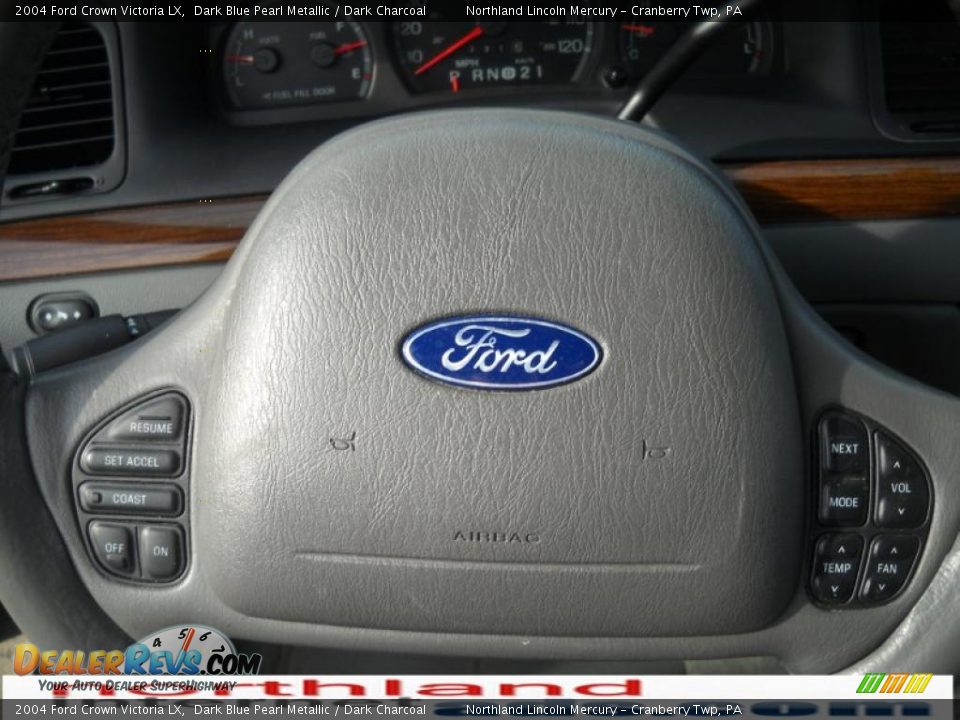 2004 Ford Crown Victoria LX Dark Blue Pearl Metallic / Dark Charcoal Photo #19