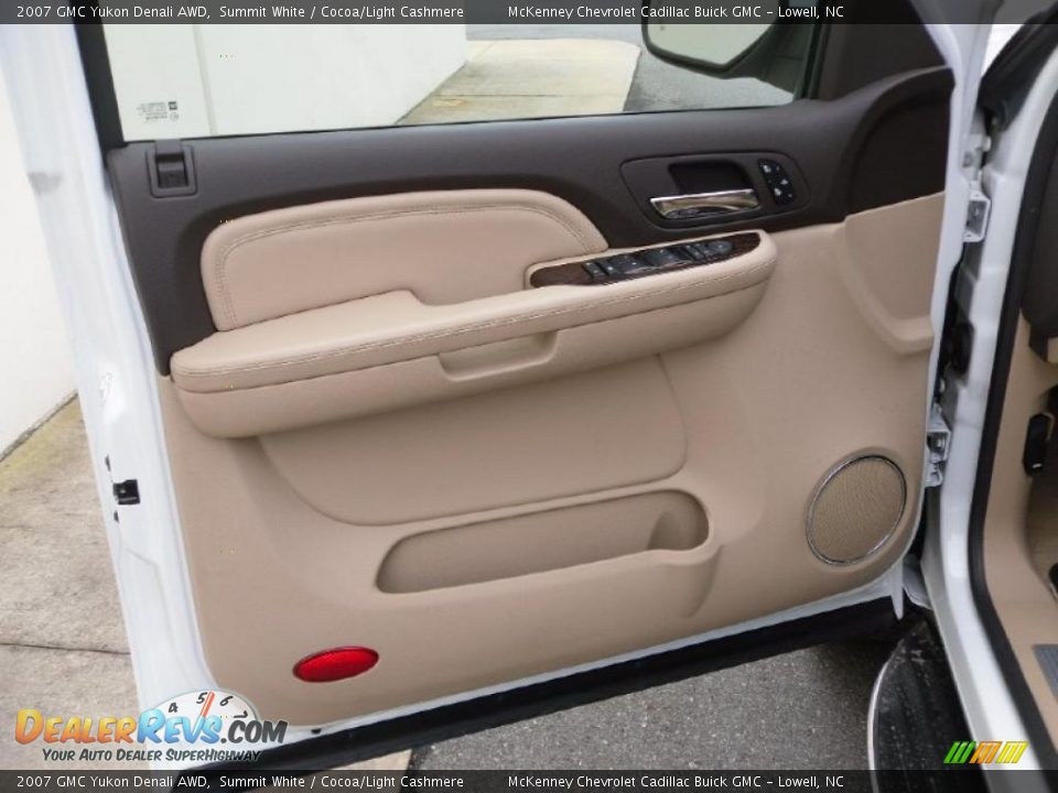 2007 GMC Yukon Denali AWD Summit White / Cocoa/Light Cashmere Photo #7