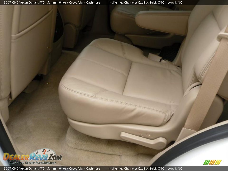 2007 GMC Yukon Denali AWD Summit White / Cocoa/Light Cashmere Photo #11