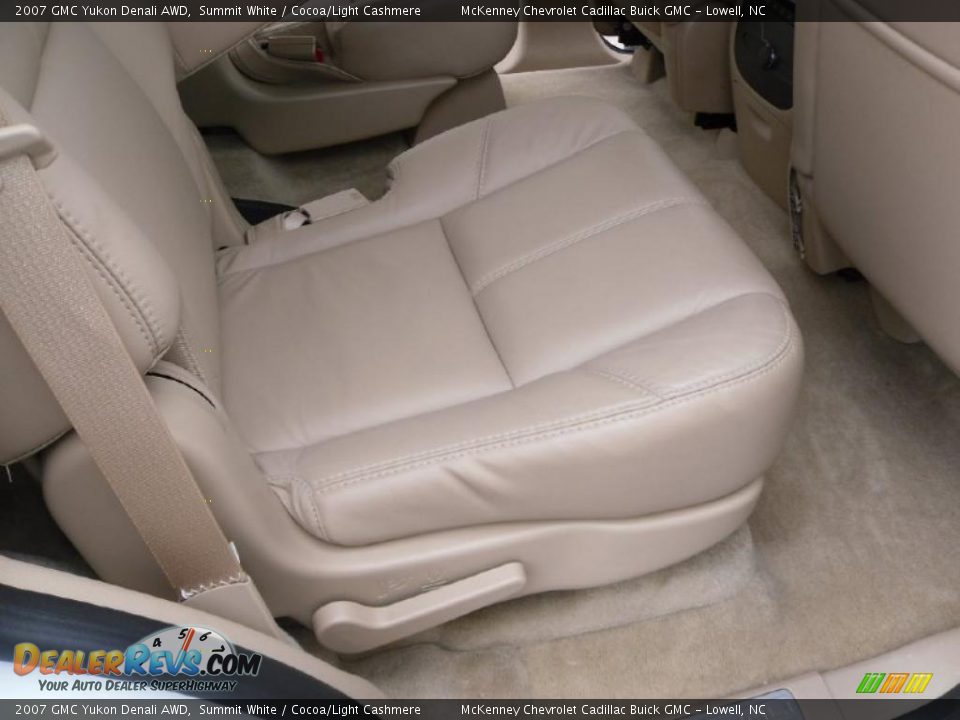 2007 GMC Yukon Denali AWD Summit White / Cocoa/Light Cashmere Photo #13