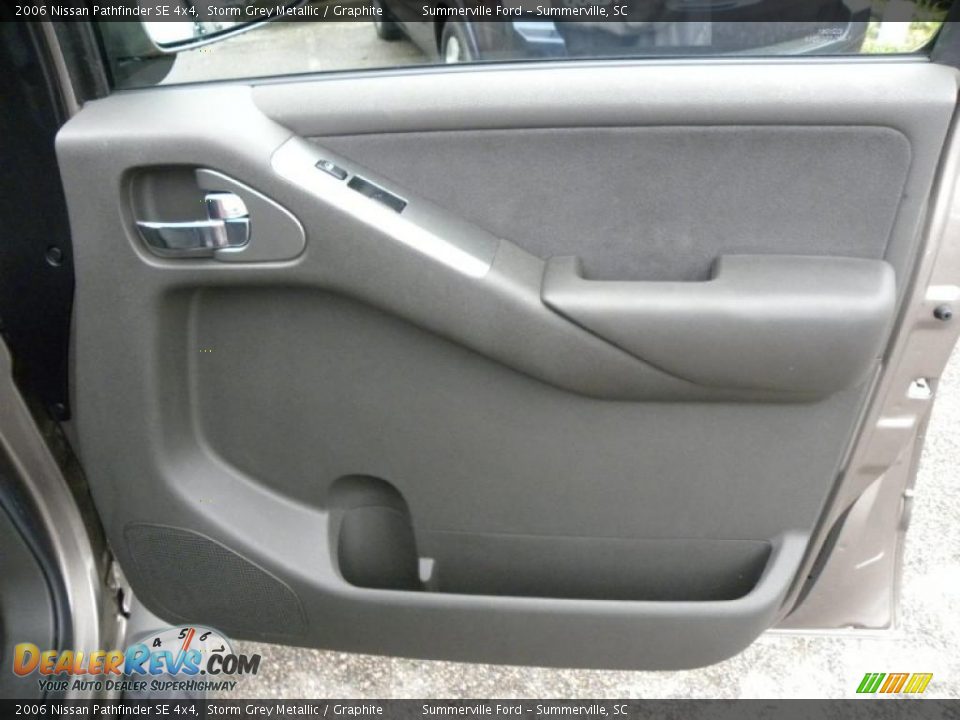 2006 Nissan Pathfinder SE 4x4 Storm Grey Metallic / Graphite Photo #10