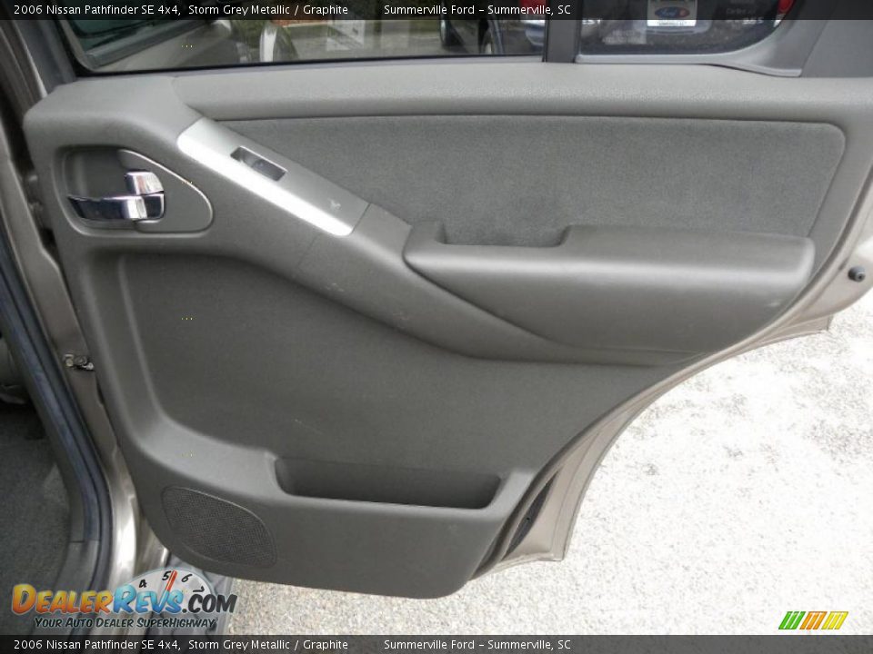 2006 Nissan Pathfinder SE 4x4 Storm Grey Metallic / Graphite Photo #12