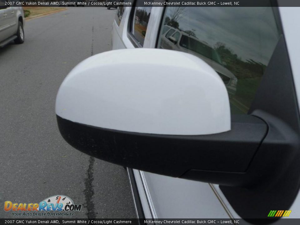 2007 GMC Yukon Denali AWD Summit White / Cocoa/Light Cashmere Photo #18
