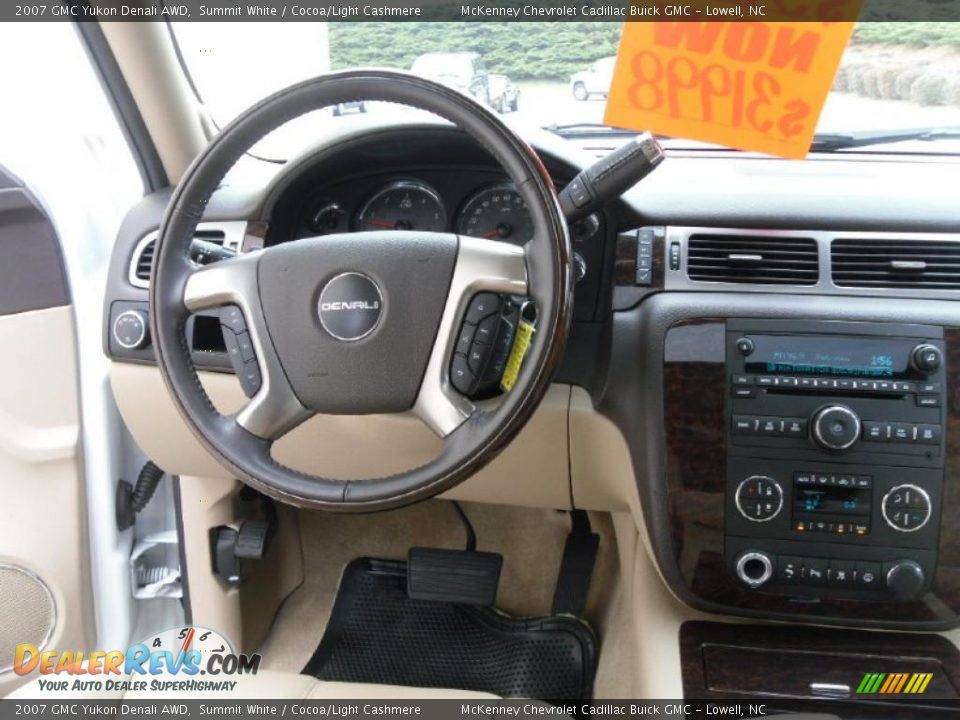 2007 GMC Yukon Denali AWD Summit White / Cocoa/Light Cashmere Photo #21
