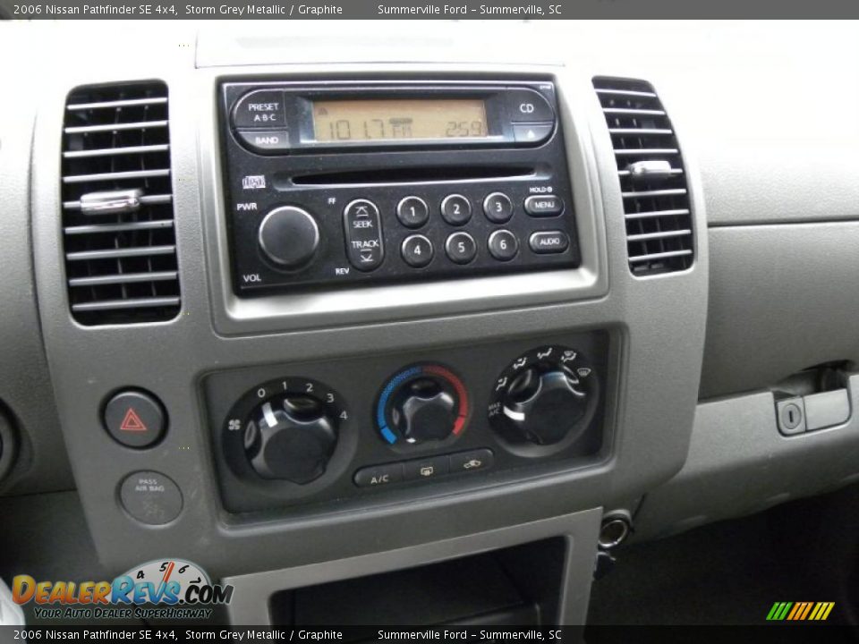 2006 Nissan Pathfinder SE 4x4 Storm Grey Metallic / Graphite Photo #22