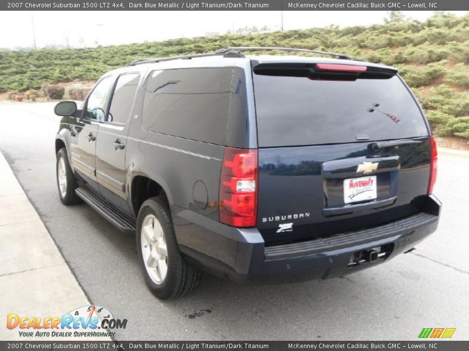 2007 Chevrolet Suburban 1500 LTZ 4x4 Dark Blue Metallic / Light Titanium/Dark Titanium Photo #2