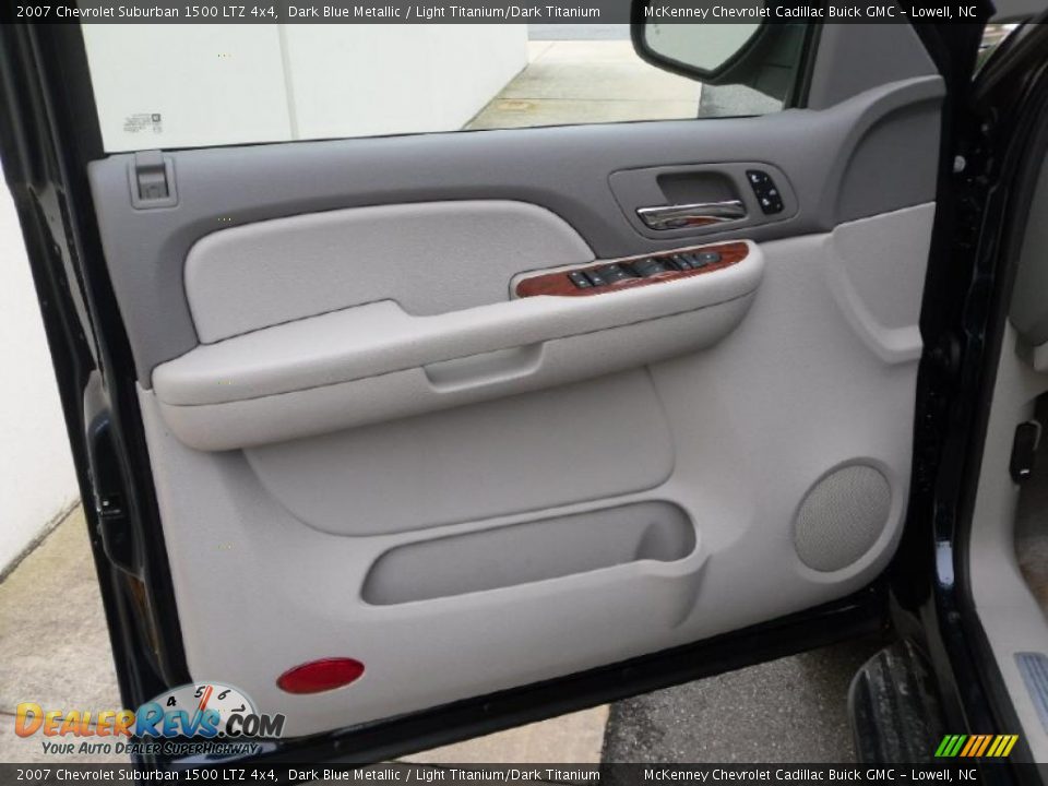 2007 Chevrolet Suburban 1500 LTZ 4x4 Dark Blue Metallic / Light Titanium/Dark Titanium Photo #7