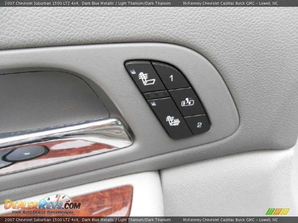 2007 Chevrolet Suburban 1500 LTZ 4x4 Dark Blue Metallic / Light Titanium/Dark Titanium Photo #8