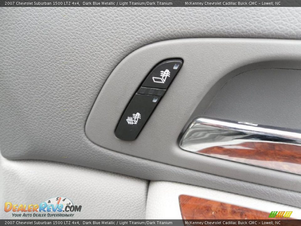 2007 Chevrolet Suburban 1500 LTZ 4x4 Dark Blue Metallic / Light Titanium/Dark Titanium Photo #16