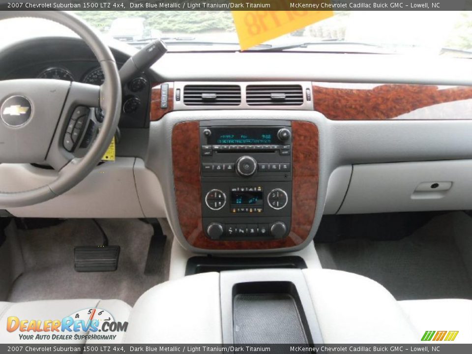 2007 Chevrolet Suburban 1500 LTZ 4x4 Dark Blue Metallic / Light Titanium/Dark Titanium Photo #22