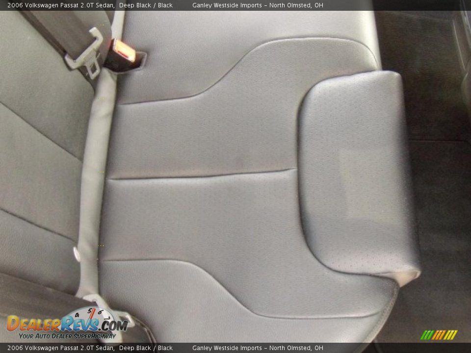 2006 Volkswagen Passat 2.0T Sedan Deep Black / Black Photo #11