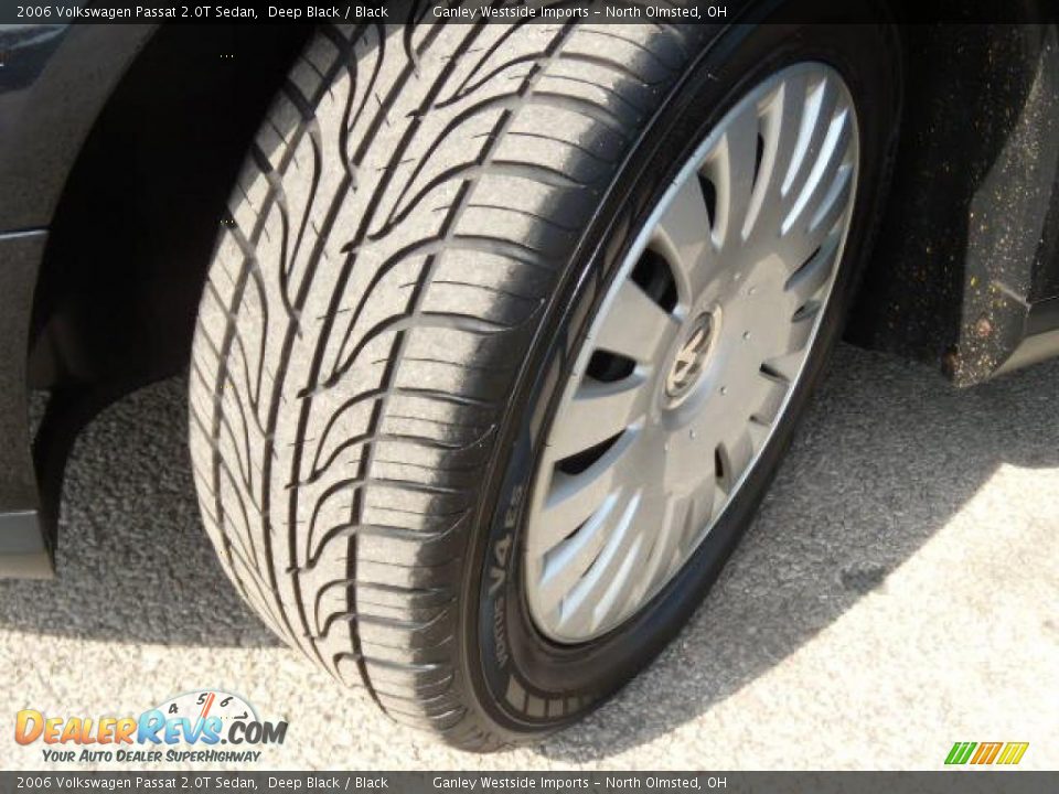 2006 Volkswagen Passat 2.0T Sedan Deep Black / Black Photo #18