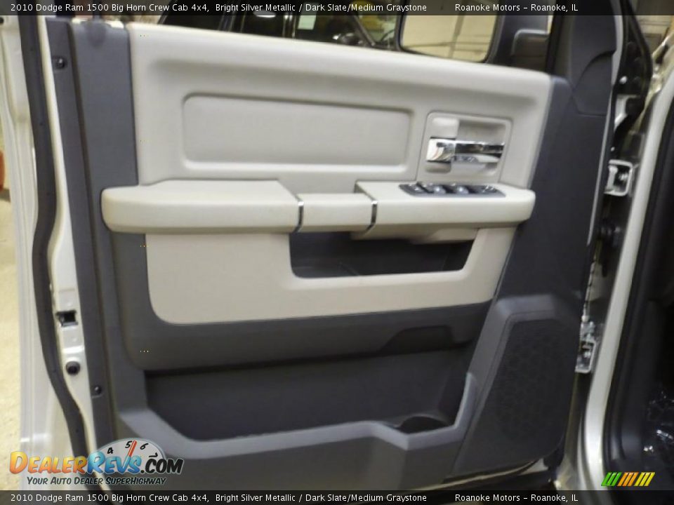 2010 Dodge Ram 1500 Big Horn Crew Cab 4x4 Bright Silver Metallic / Dark Slate/Medium Graystone Photo #13