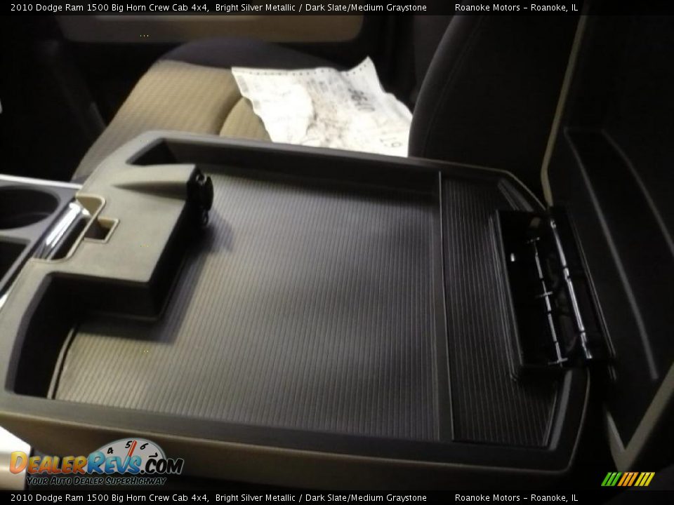 2010 Dodge Ram 1500 Big Horn Crew Cab 4x4 Bright Silver Metallic / Dark Slate/Medium Graystone Photo #18