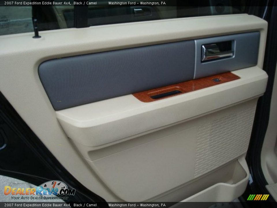 2007 Ford Expedition Eddie Bauer 4x4 Black / Camel Photo #16